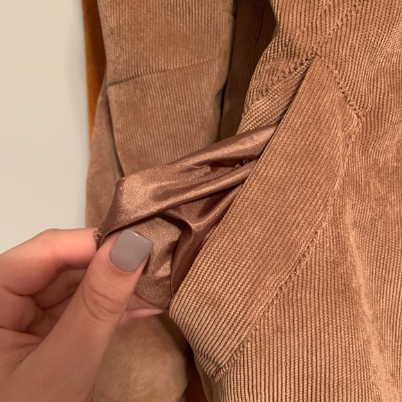 Oversized Fur Jacket - Picture 3 of 4